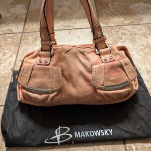 B. Makowsky Peach Leather Shoulder Bag
